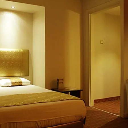 Artic Hotel 3*